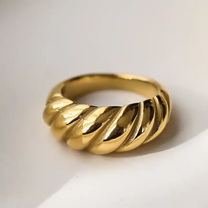 CROISSANT rings