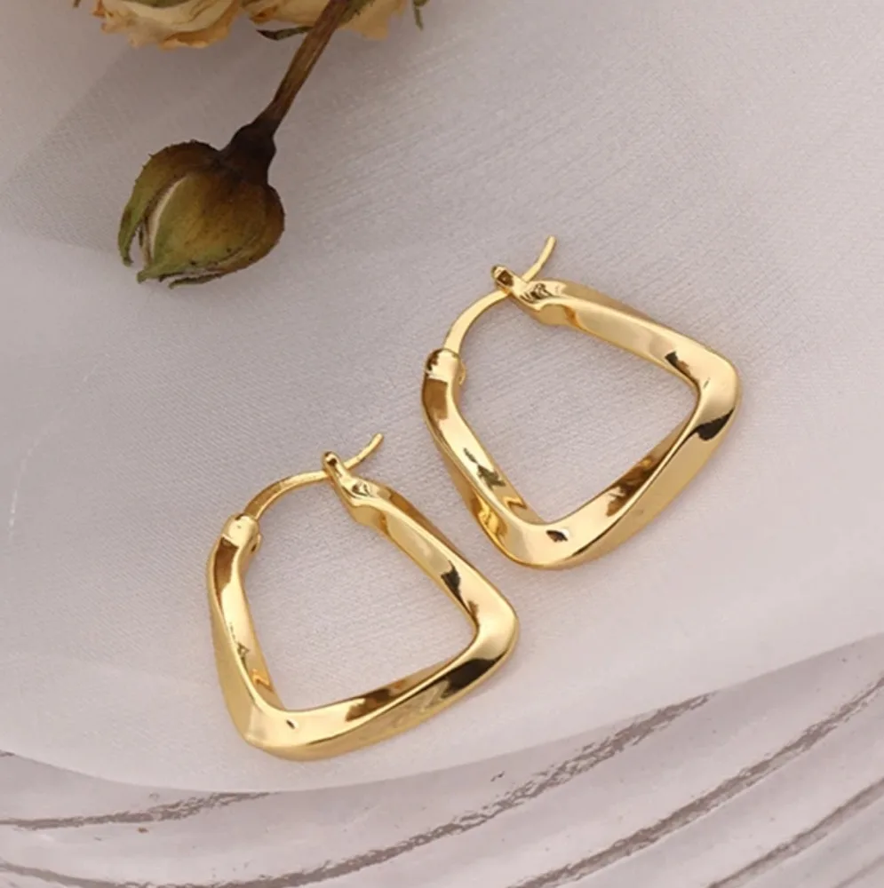 DANIELLE earrings