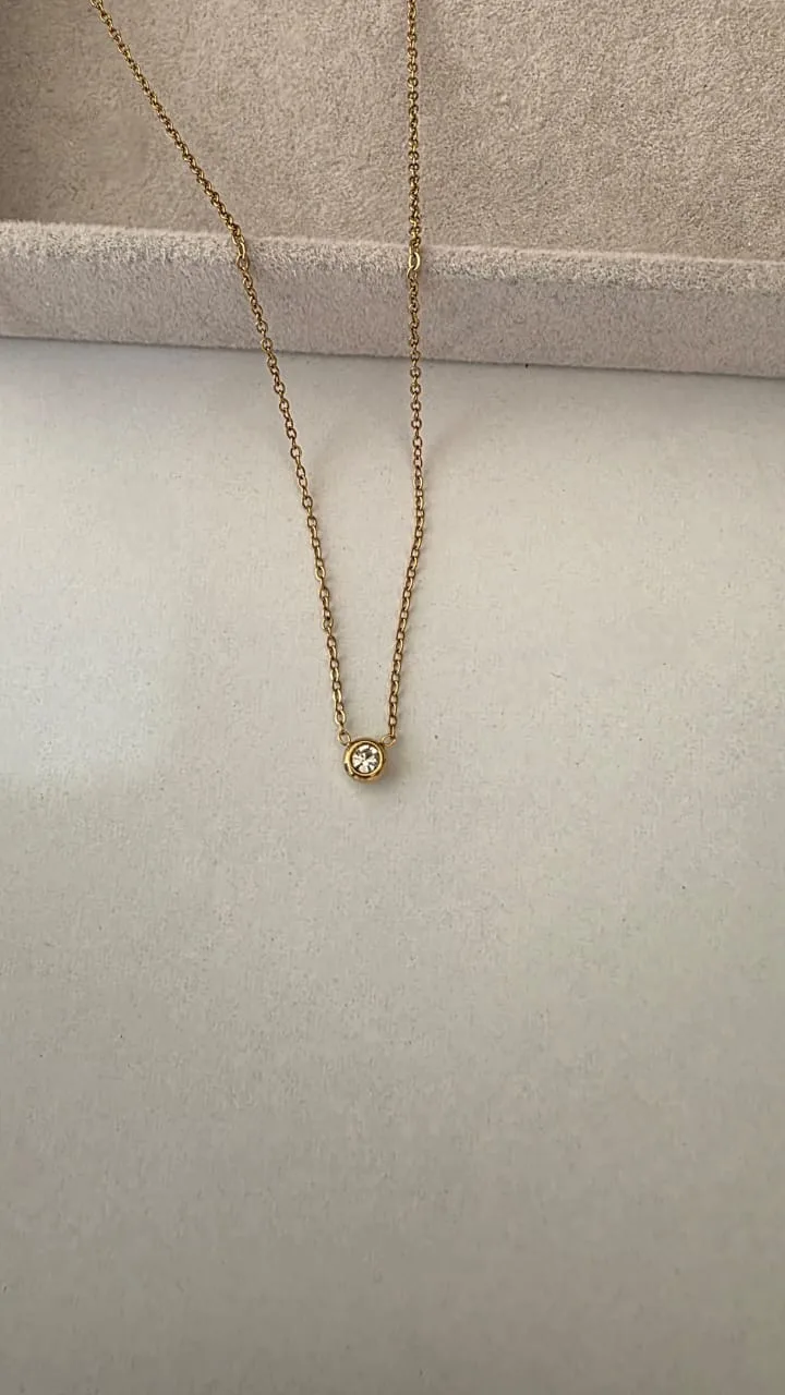Solitaire Pendant Necklace