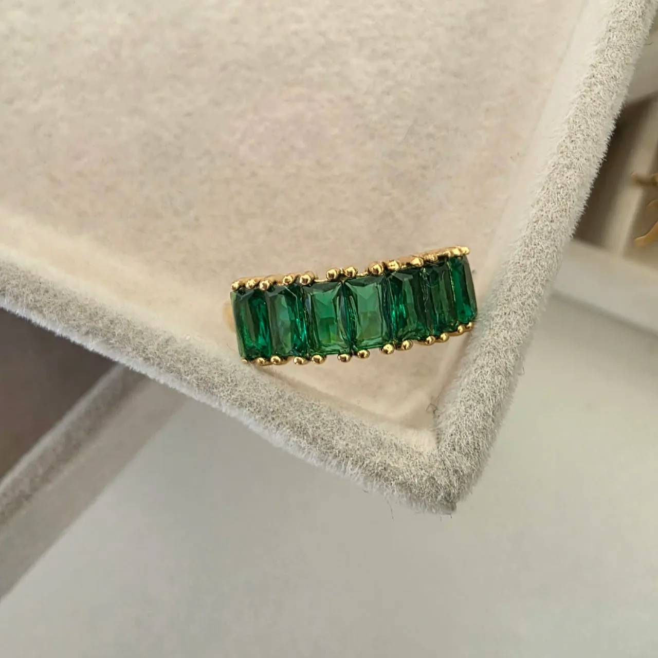 WENDY rings