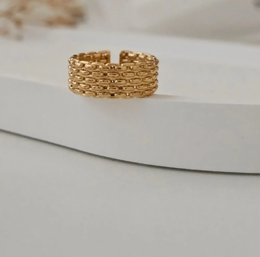 DIVA RING