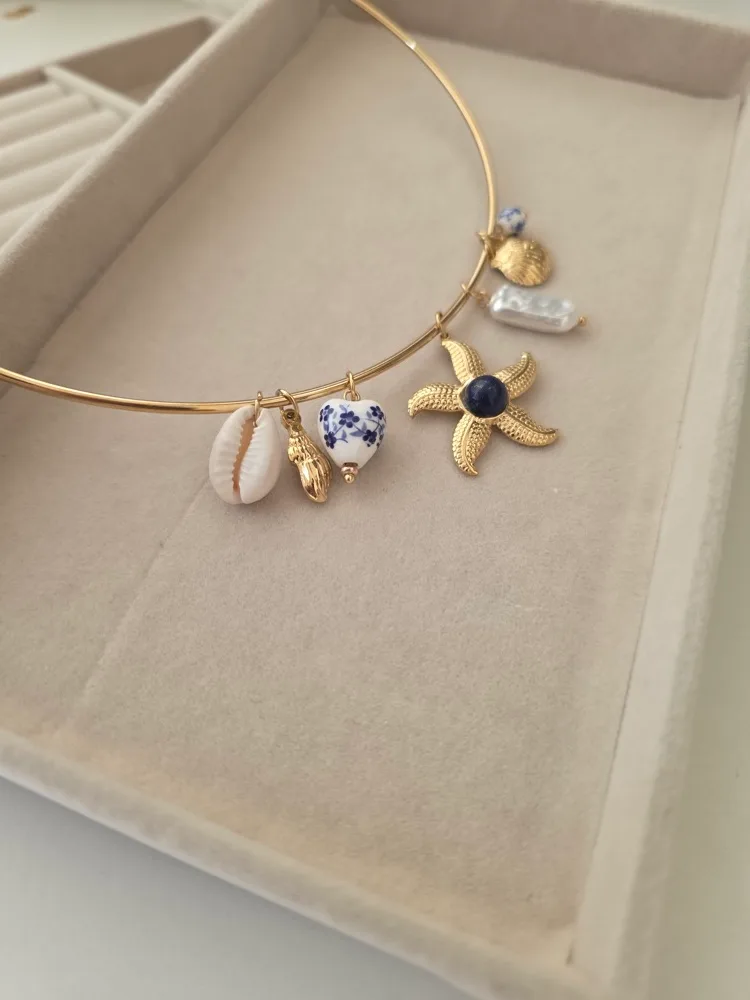 BEACH NECKLACE