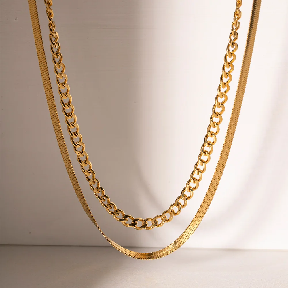 DUA necklace