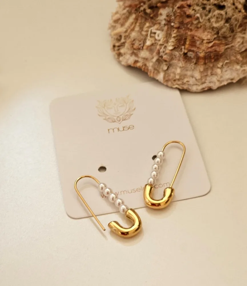 PEARL PIN EARRING