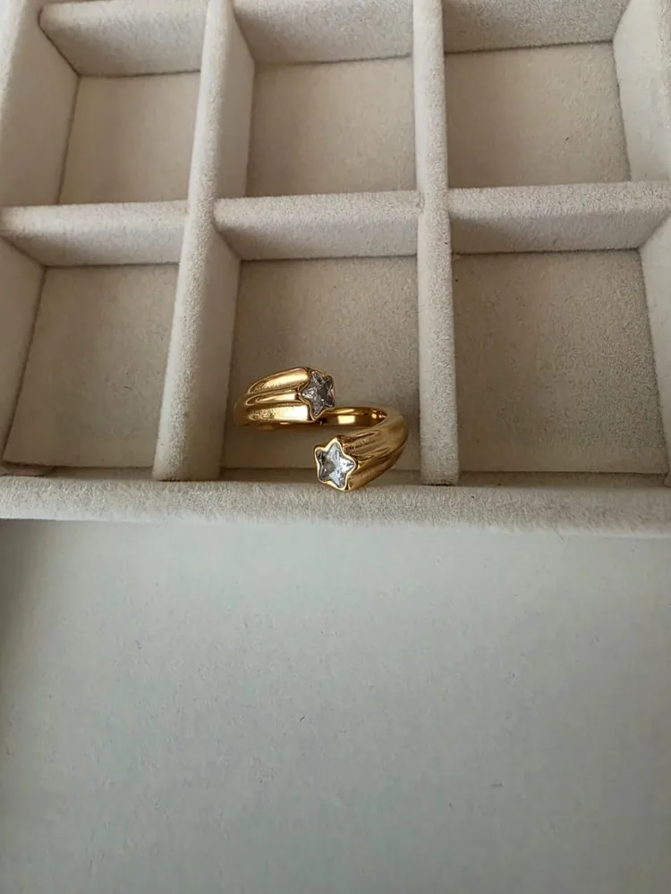 STAR RING