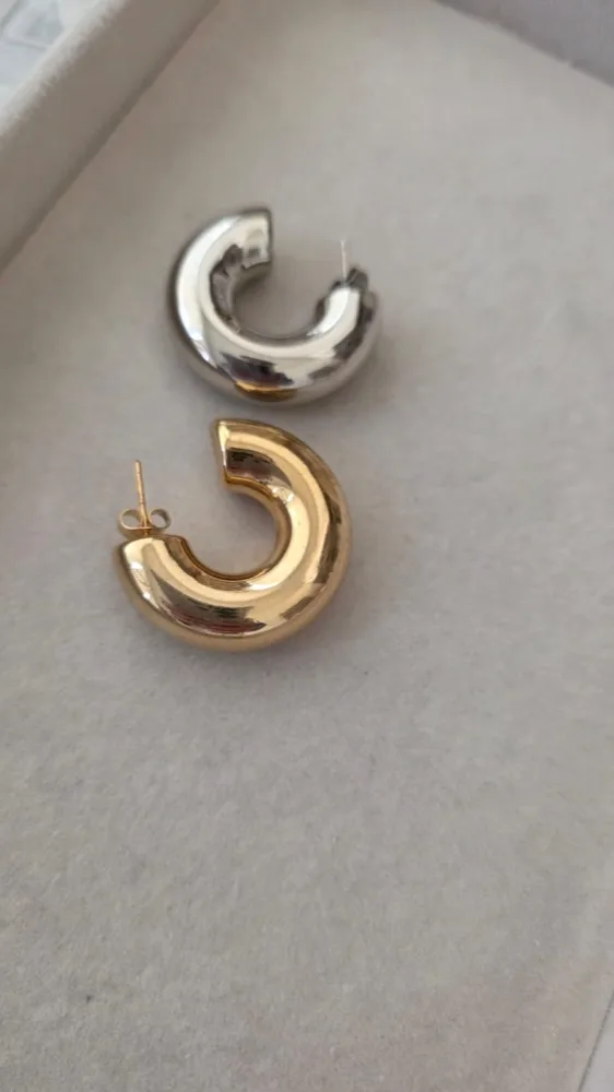 LYANA earrings