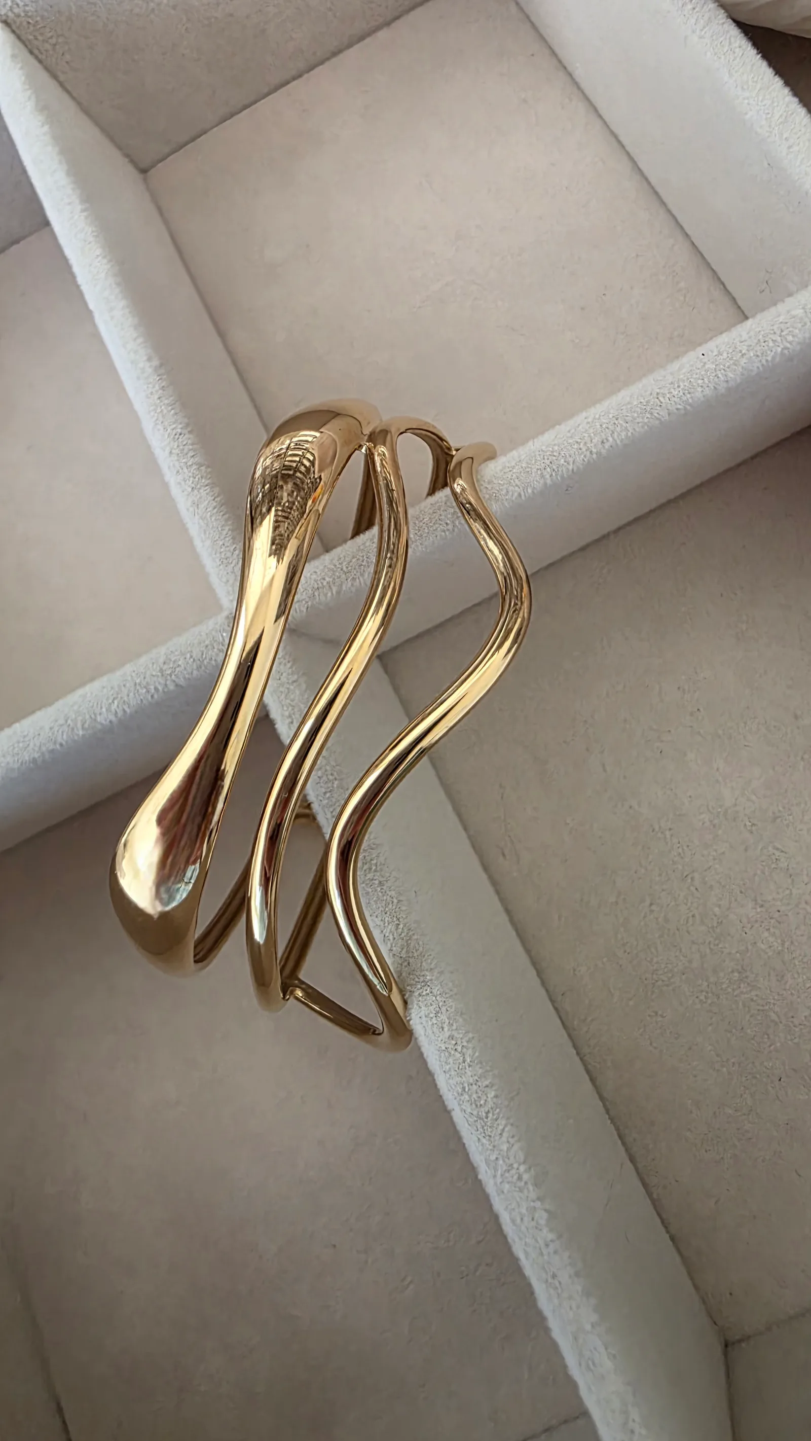 LIQUID GOLD BANGLE