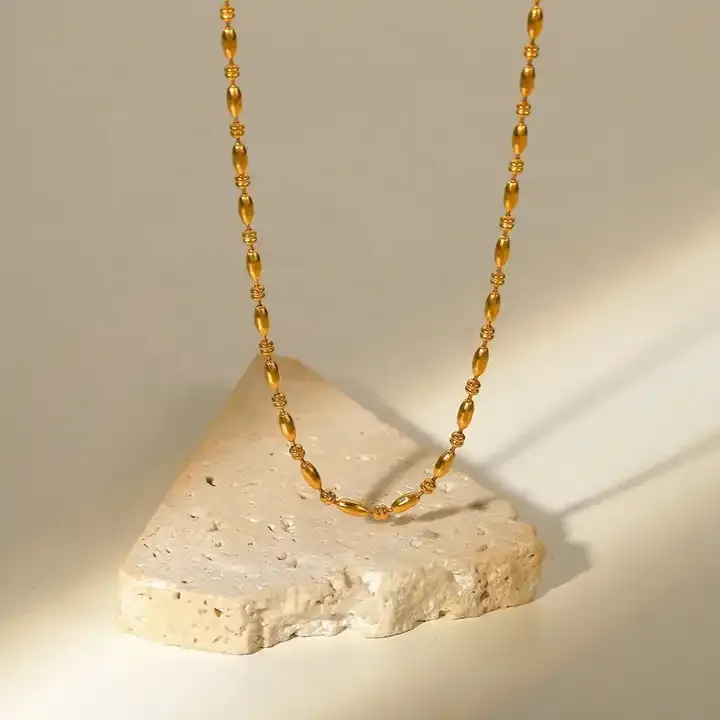 GWENETH necklace