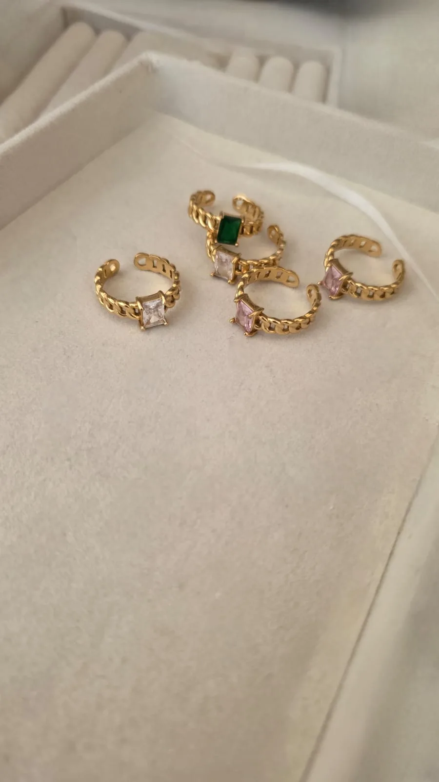 VICTORIA  rings