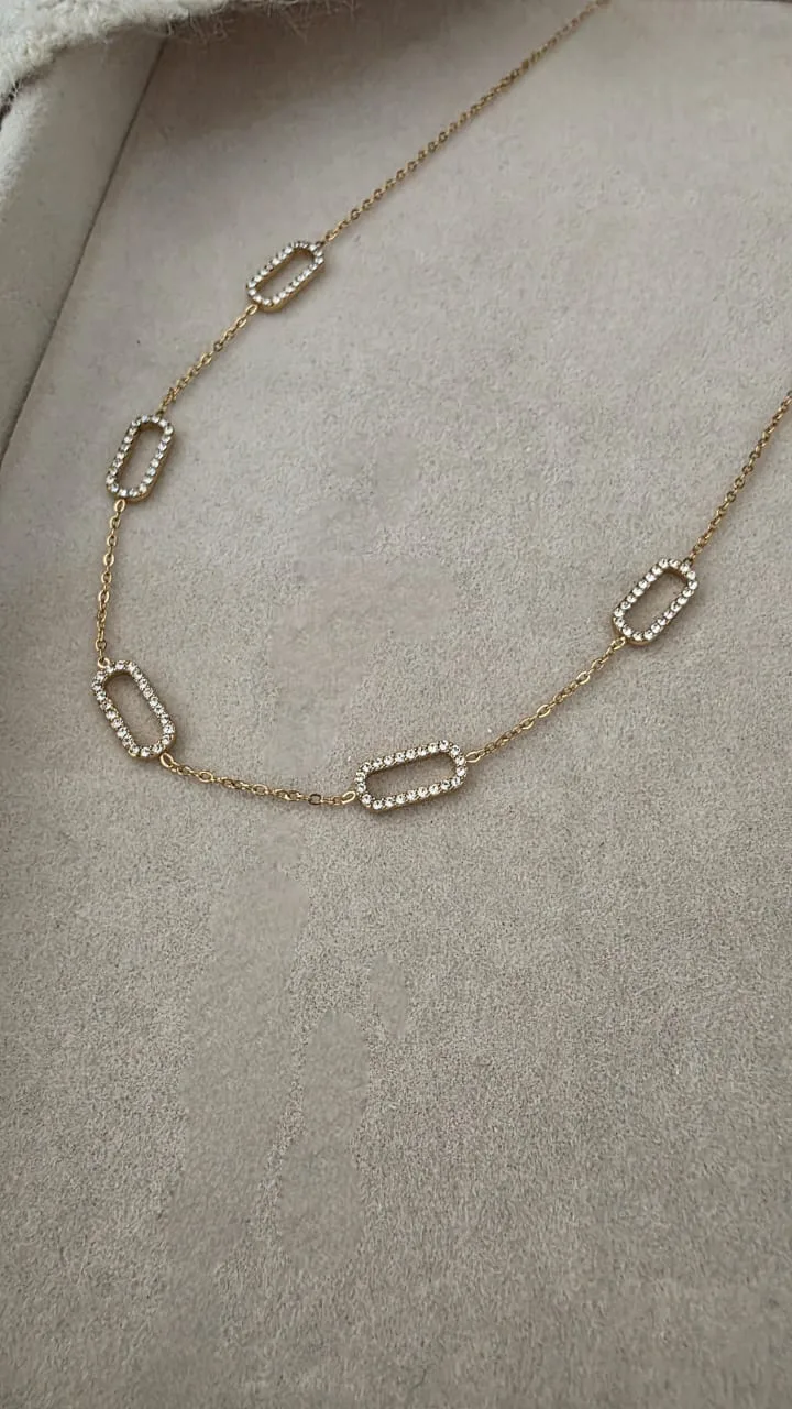 ECLAT NECKLACE