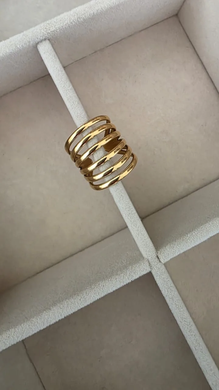 SPIRAL STATEMENT RING 