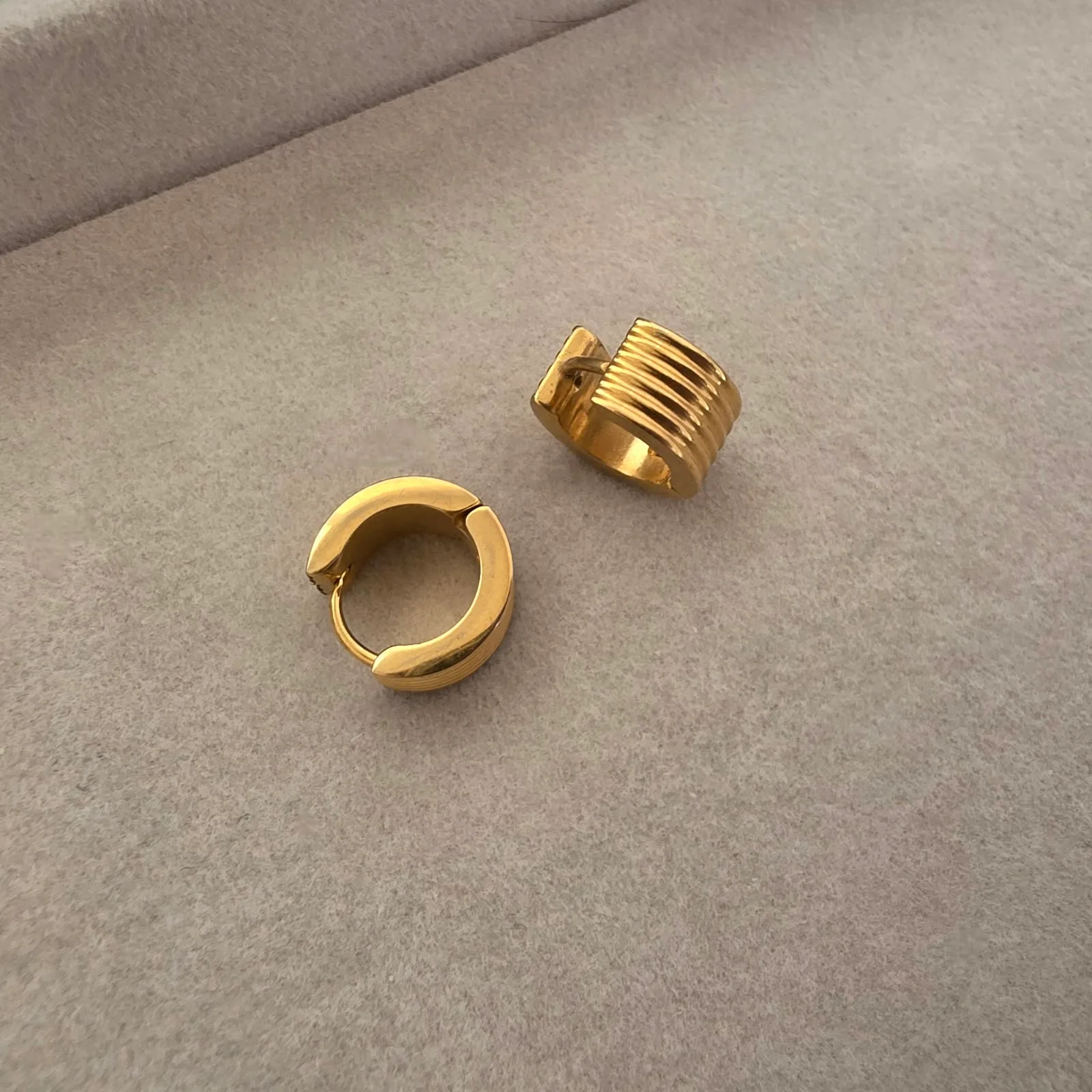 ROBIN EARRINGS 