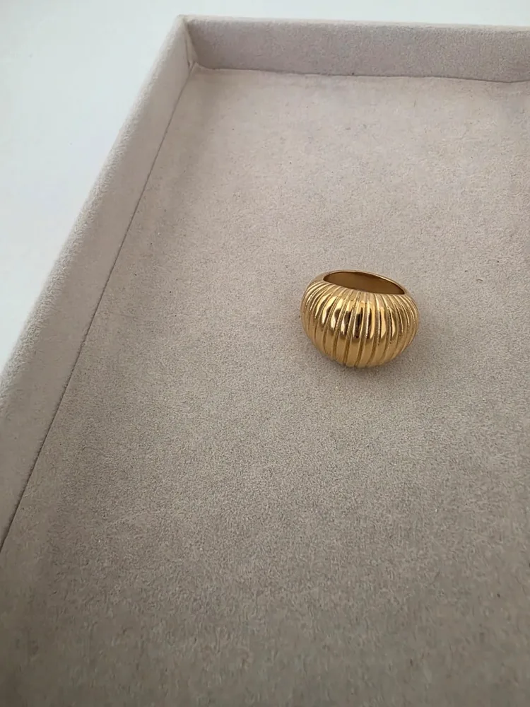 POUF RING