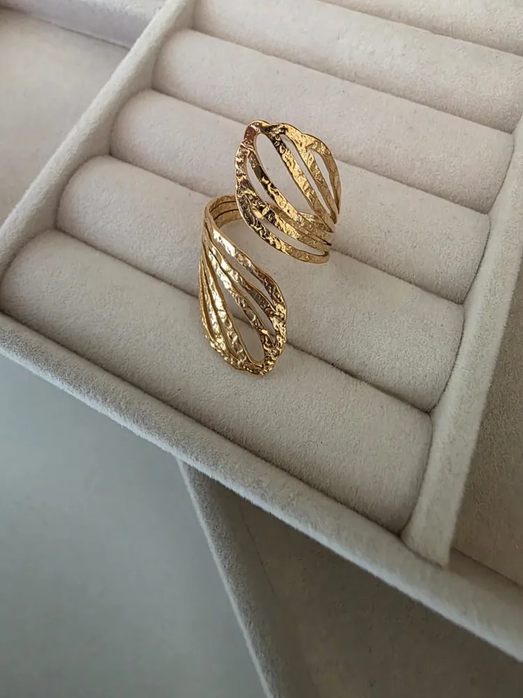 VALENTE RING