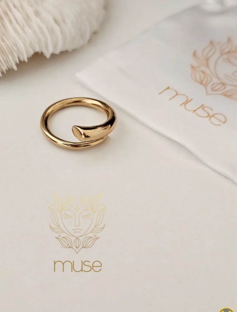 CLOO RING