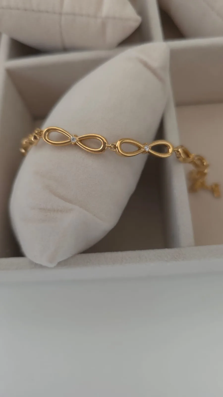 INFINITY BRACELET 