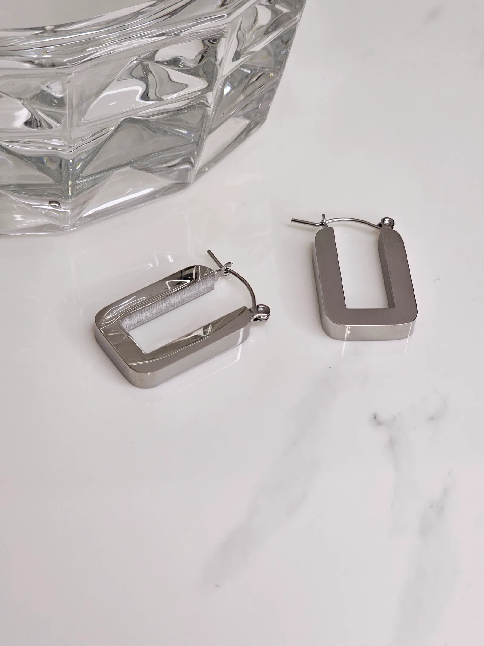 MALEEKA earrings